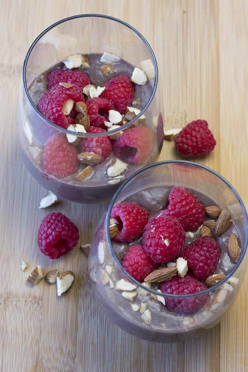 High Protein Chocolate Overnight Oats with Almond Milk ...